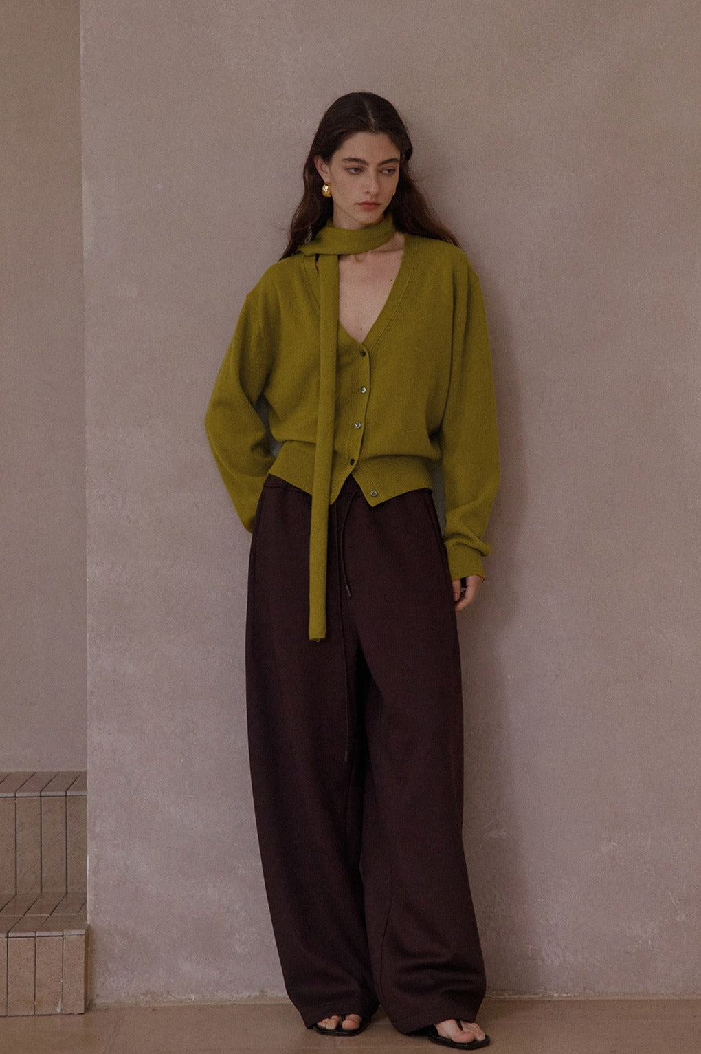 100% wool loose fit V-neck cardigan with a tie | 8 color
