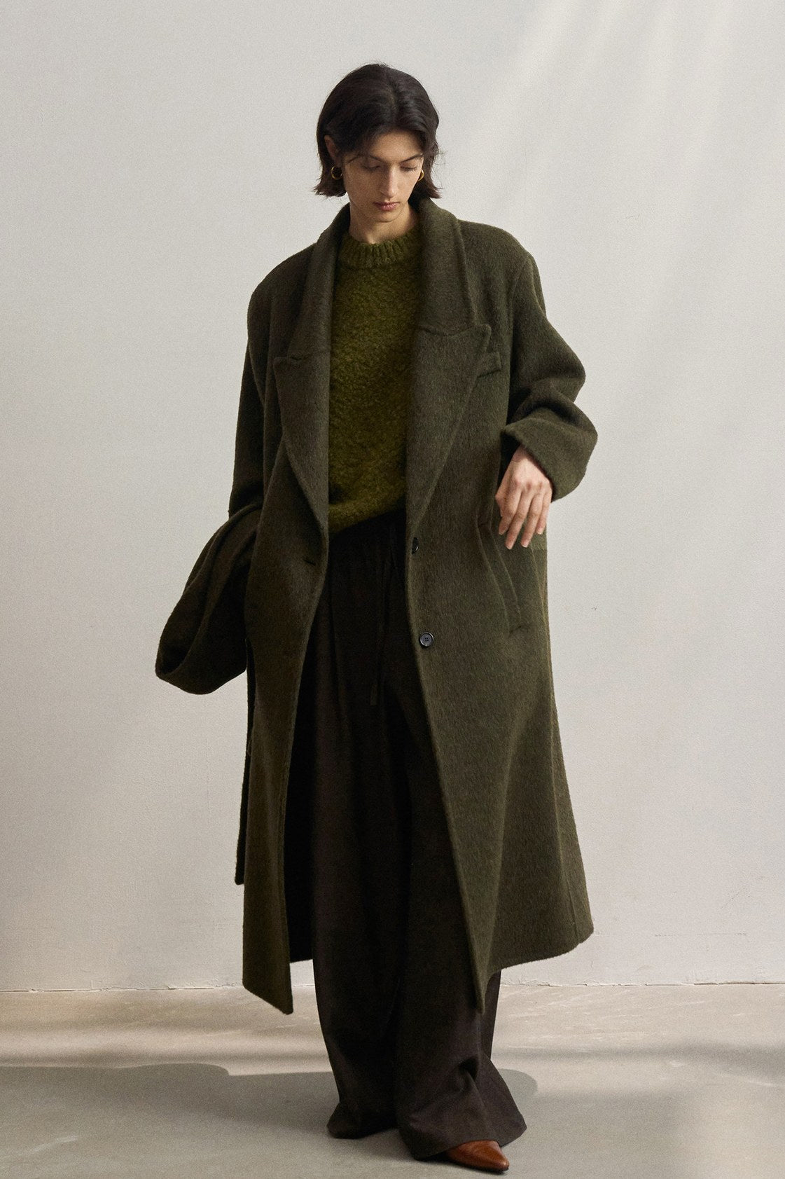 Wool blend alpaca peak lapel overcoat with scarf | 3color