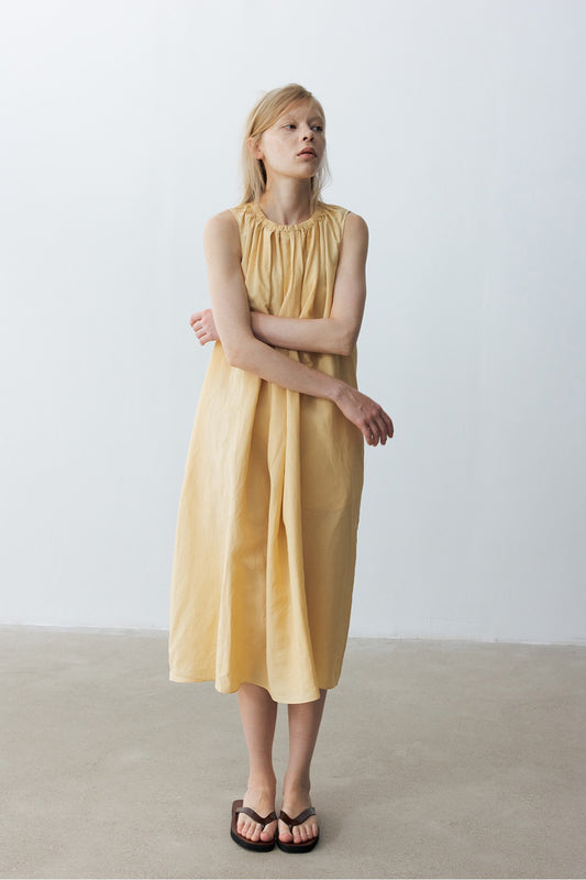 Lyocell blend pleated neck sleeveless dress | 3 color