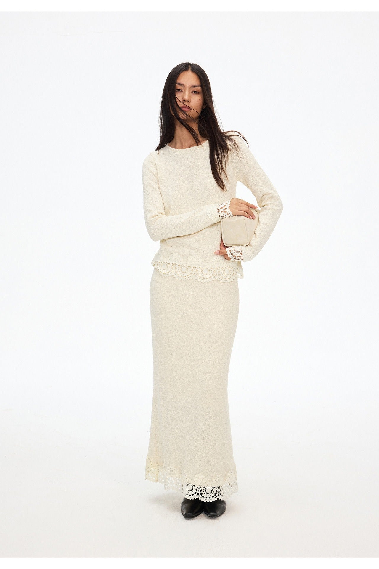 Knit lace-panel hem  midi skirt