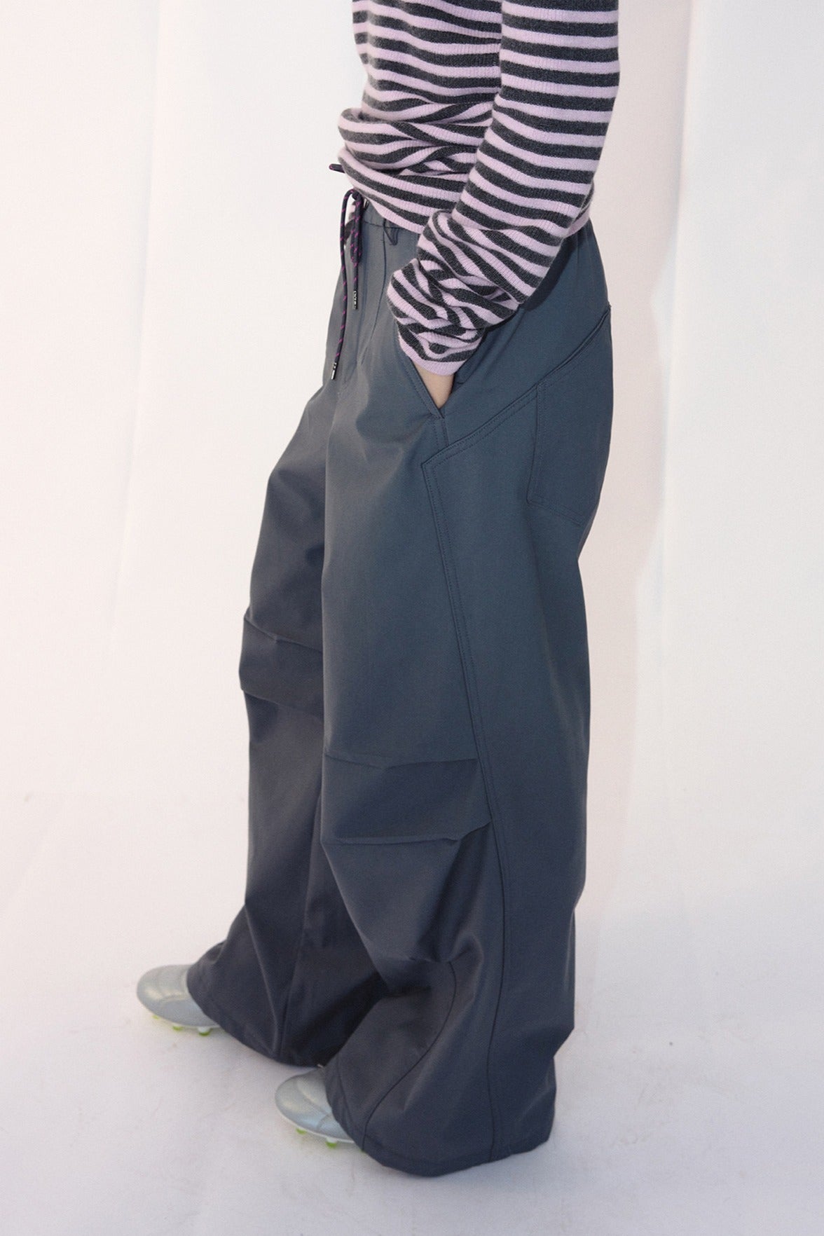 Cotton blend parachute-style wide leg padding pants | 2 color