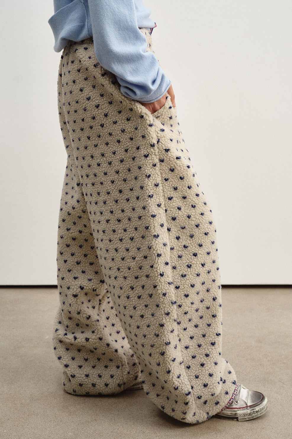 Relaxed-fit banana shape fleece pants | 3 color