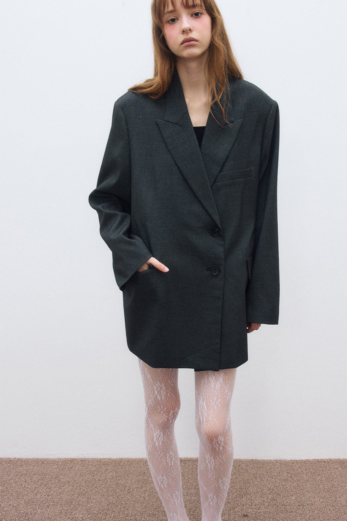 Mid-length peaked-lapel loose suit jacket | 2 color