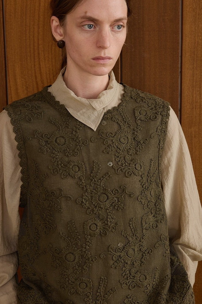 Conjunto de dos piezas | Camisa de capas con chaleco bordado | 2 colores