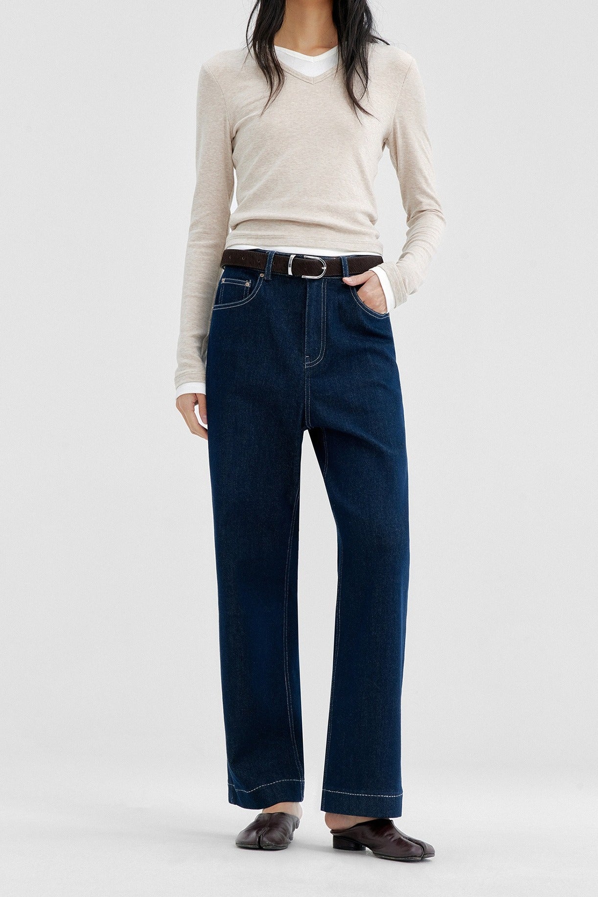 Cotton blend contrasting stitching straight leg jeans