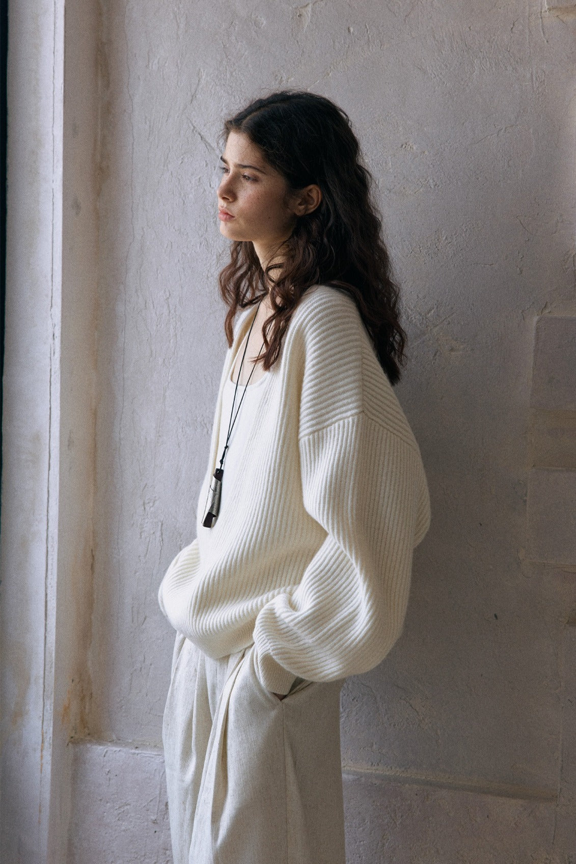 100% wool cozy loose-fit V-neck sweater | 4 color
