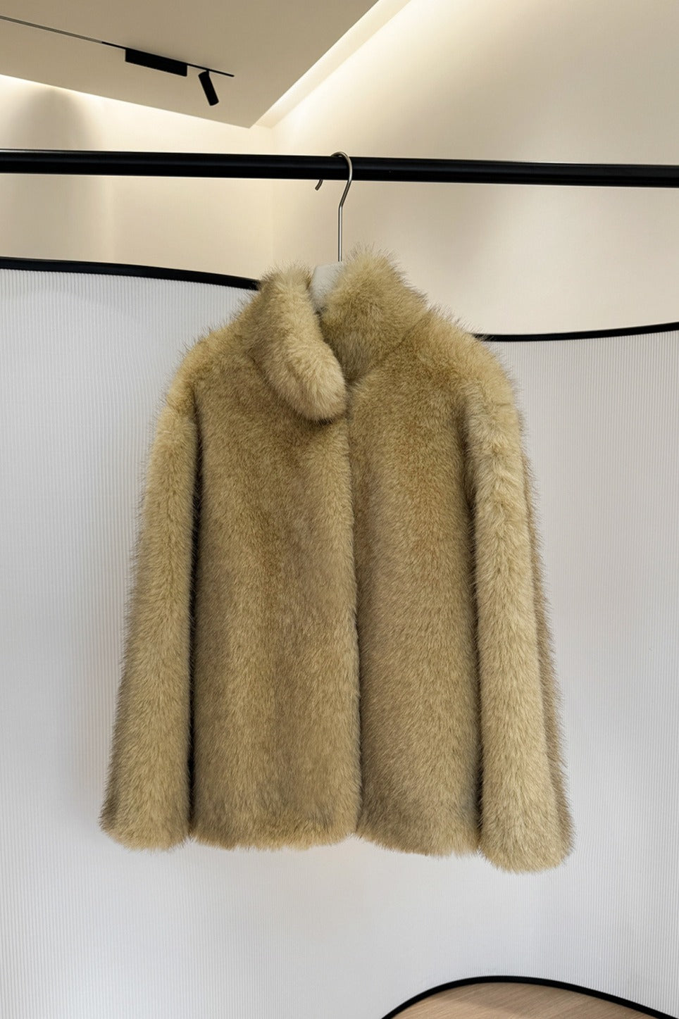 Fur-like PU and polyster long hair leatherette jacket | 2 color