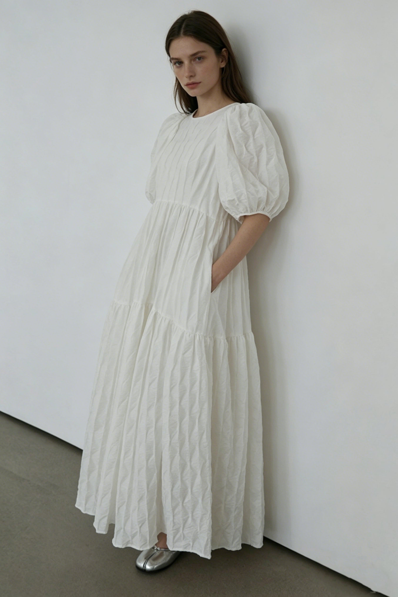 Relaxed crinkle fabric puff sleeve max dress | 2 color